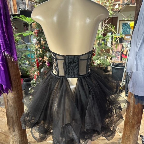 Victoria's Secret Black Lace and Mesh Chemise - Picture 5 of 6